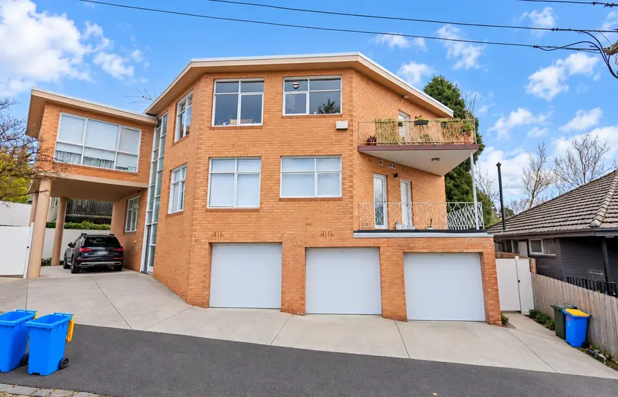 Investment unit in Kew, VIC, bought for a Fairway client